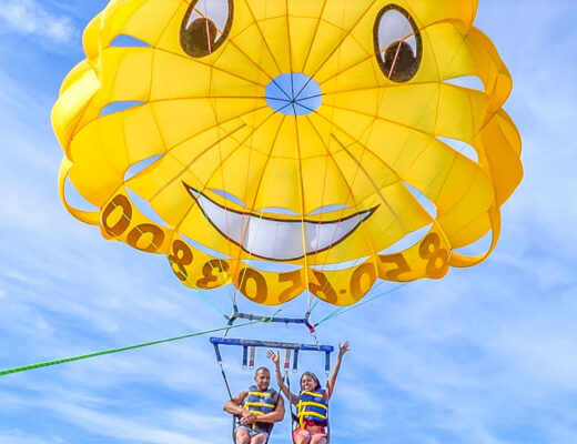 Parasailing Destin, Florida